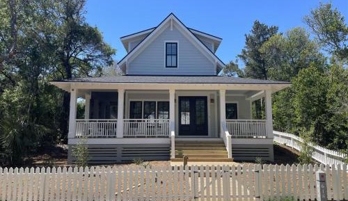 Three-Bedroom Vacation Home 