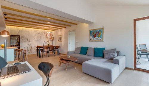Penthouse Apartment