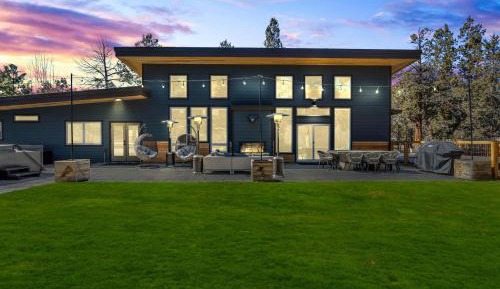 Three-Bedroom Vacation Home 