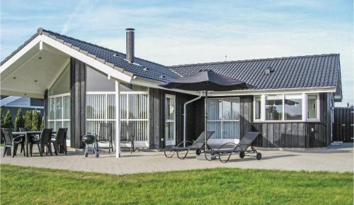 Three-Bedroom Vacation Home 