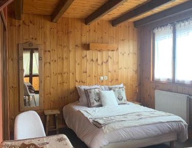 Standard Triple Room - Les Catrems