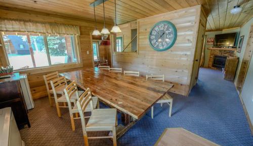 Five-Bedroom Holiday Home