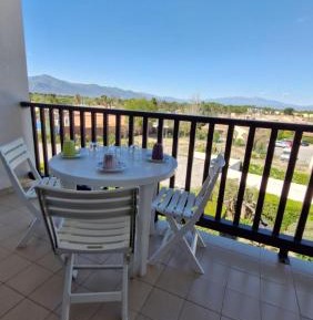 Studio Apartment with Balcony
