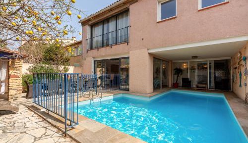 Four-Bedroom Deluxe Home - Oceanfront