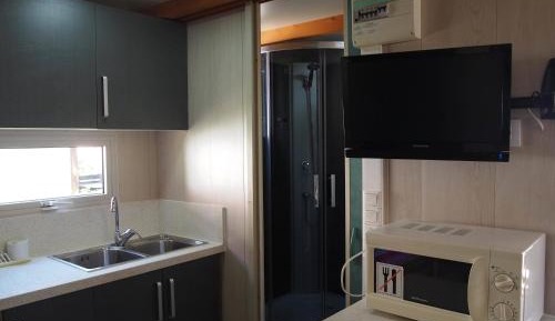 Two-Bedroom Bungalow - Hawai