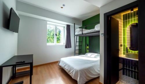 Triple Room with Private Bathroom