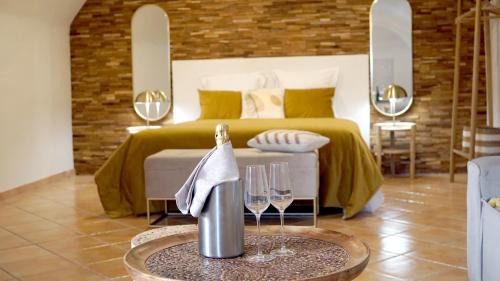 Suite with Hot Tub