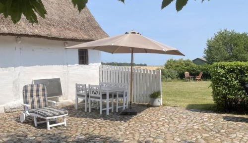 Queen Room with Shared Bathroom