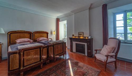 Twin Room with Private Bathroom