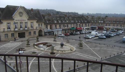 Standard Twin Room with Shared Bathroom