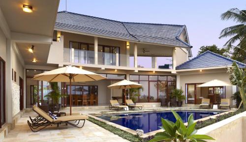 Grand Four-Bedroom Beachfront Villa with Private Pool