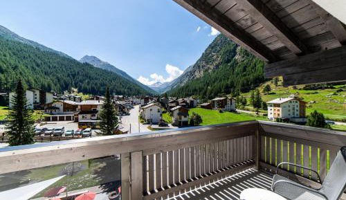 Double Room with Mountain View