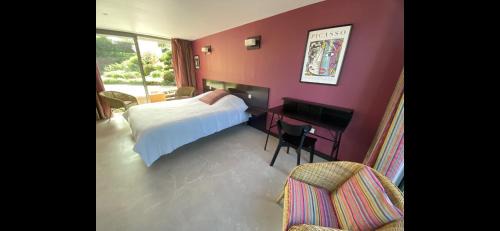 Double Room with Private Bathroom