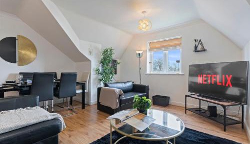 Apartment with City View