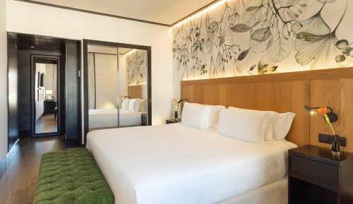 Standard Double or Twin Room with View