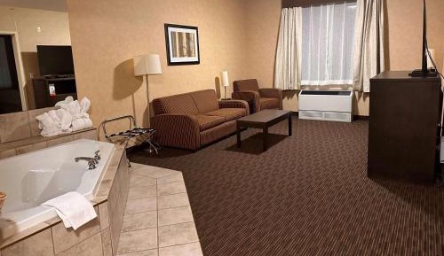 Executive King Suite with Jetted Tub