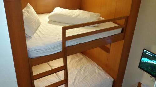 Quadruple Room with Private Bathroom