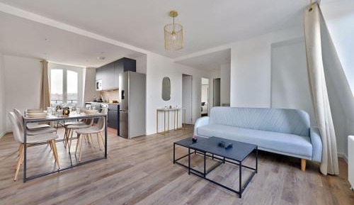 Room #1183963501