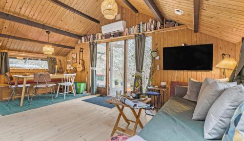 Three-Bedroom Vacation Home 