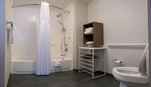 Two-Bedroom Suite - Non-Smoking