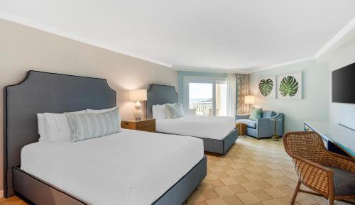 Partial Ocean View Studio Suite – 2 Queen Beds