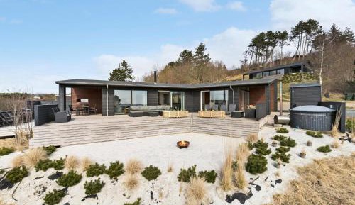Four-Bedroom Vacation Home