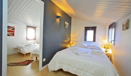 House  (4 Adults)
