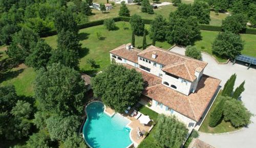 Deluxe Villa