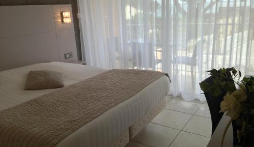 Double Room with Sea View and Balcony