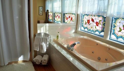 Deluxe Suite with Spa Bath