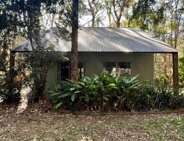 Dog Friendly Self Contained Garden View Bungalow