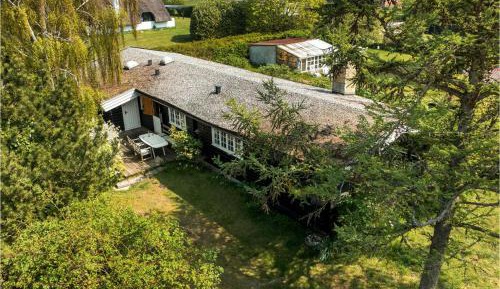 Three-Bedroom Vacation Home 