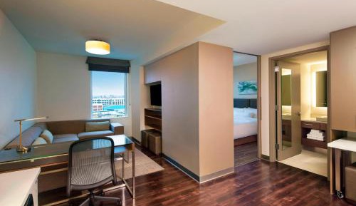 1 Bedroom King, 1 Bedroom Suite, 1 King, Sofa bed