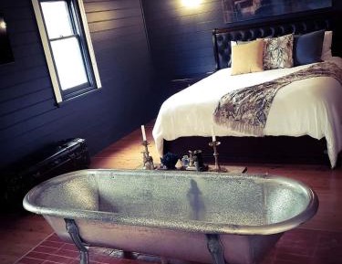 King Room with Spa Bath