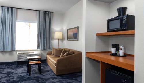 Studio with King Bed, Transfer Shower, Bathtub and Sofa Bed - Mobility Access/Hearing Accessible