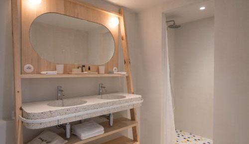 Comfort Double Room with Terrace