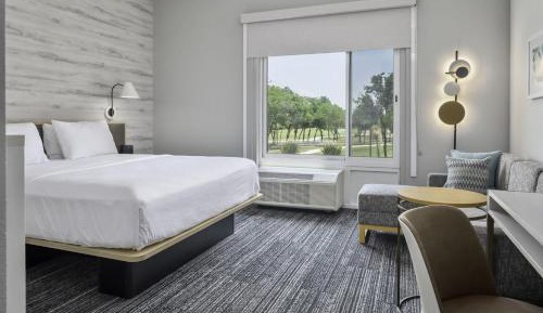 King Studio with Golf View