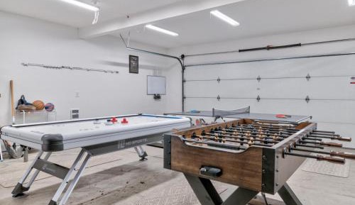 Five-Bedroom Holiday Home