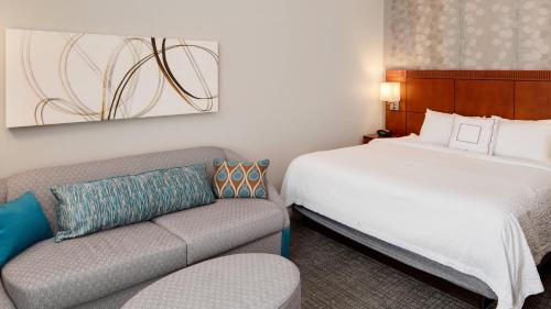 King Room with Sofa Bed