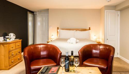 Two-Bedroom Suite - Annex