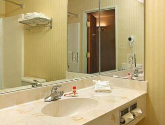 King Room - Mobility Accessible/Non-Smoking