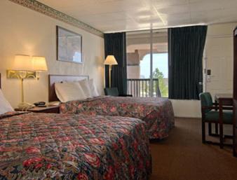Queen Room with Two Queen Beds - Non-Smoking