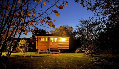 Apartment with Garden View