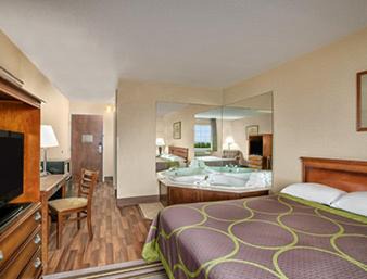 Deluxe King Suite