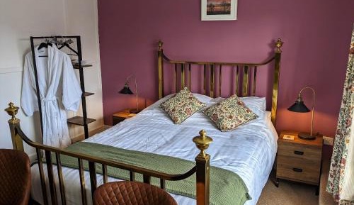 Double Room with Private Bathroom