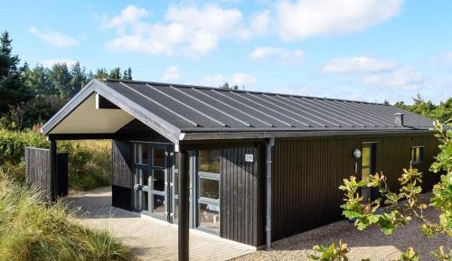 Three-Bedroom Holiday Home 