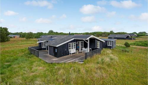 Three-Bedroom Vacation Home 