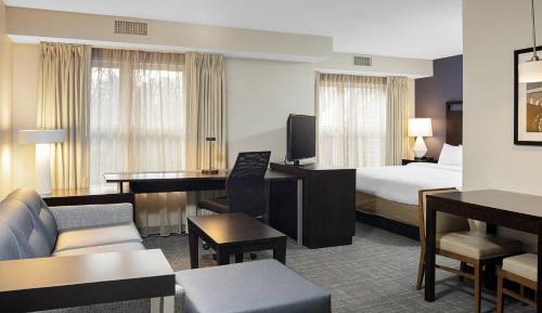 King Studio with Sofa Bed - Non-Smoking