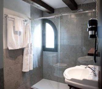 Double or Twin Room with Sea View