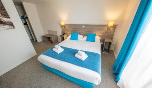 Two Connecting Double Rooms